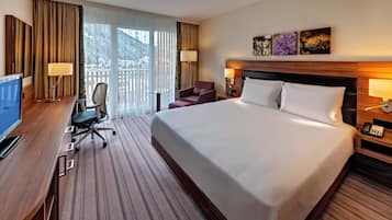 Select Comfort beds, in-room safe, desk, laptop workspace