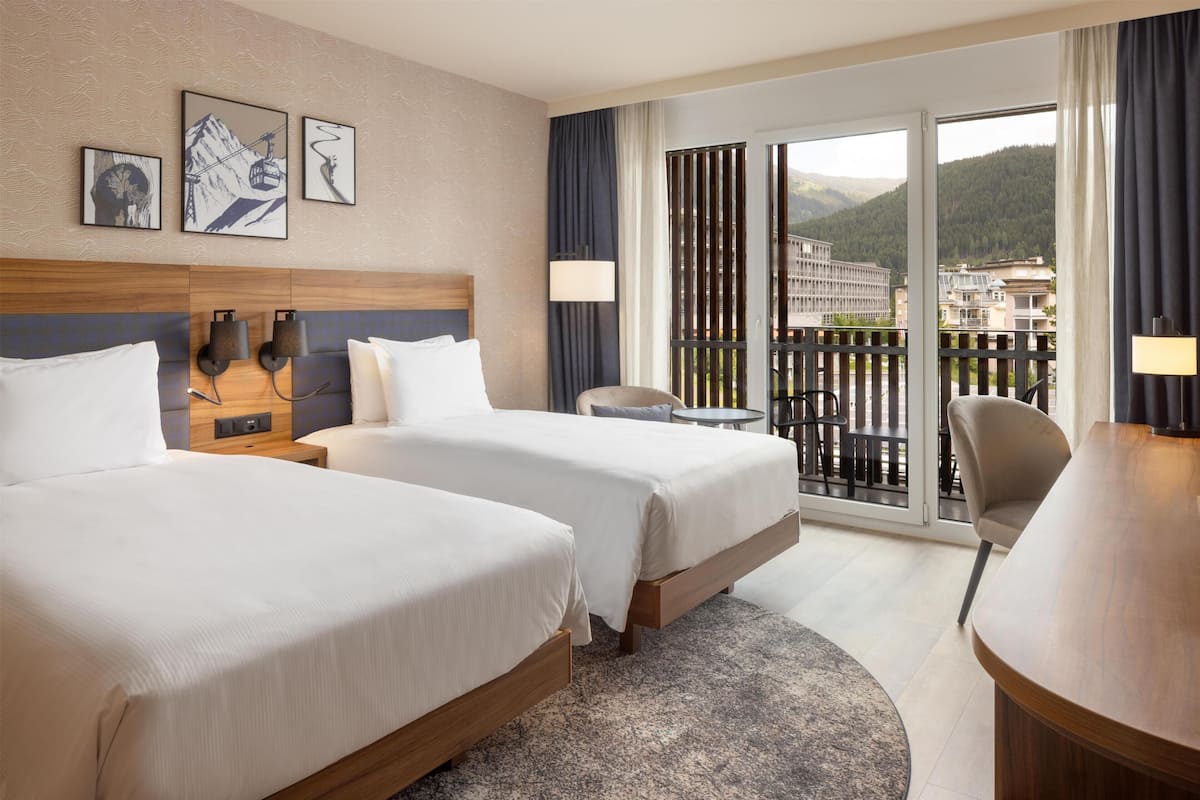 Select Comfort beds, in-room safe, desk, laptop workspace