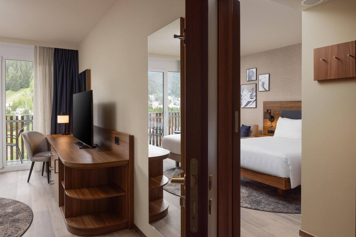 Select Comfort beds, in-room safe, desk, laptop workspace