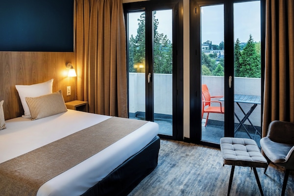 Minibar, in-room safe, desk, blackout curtains