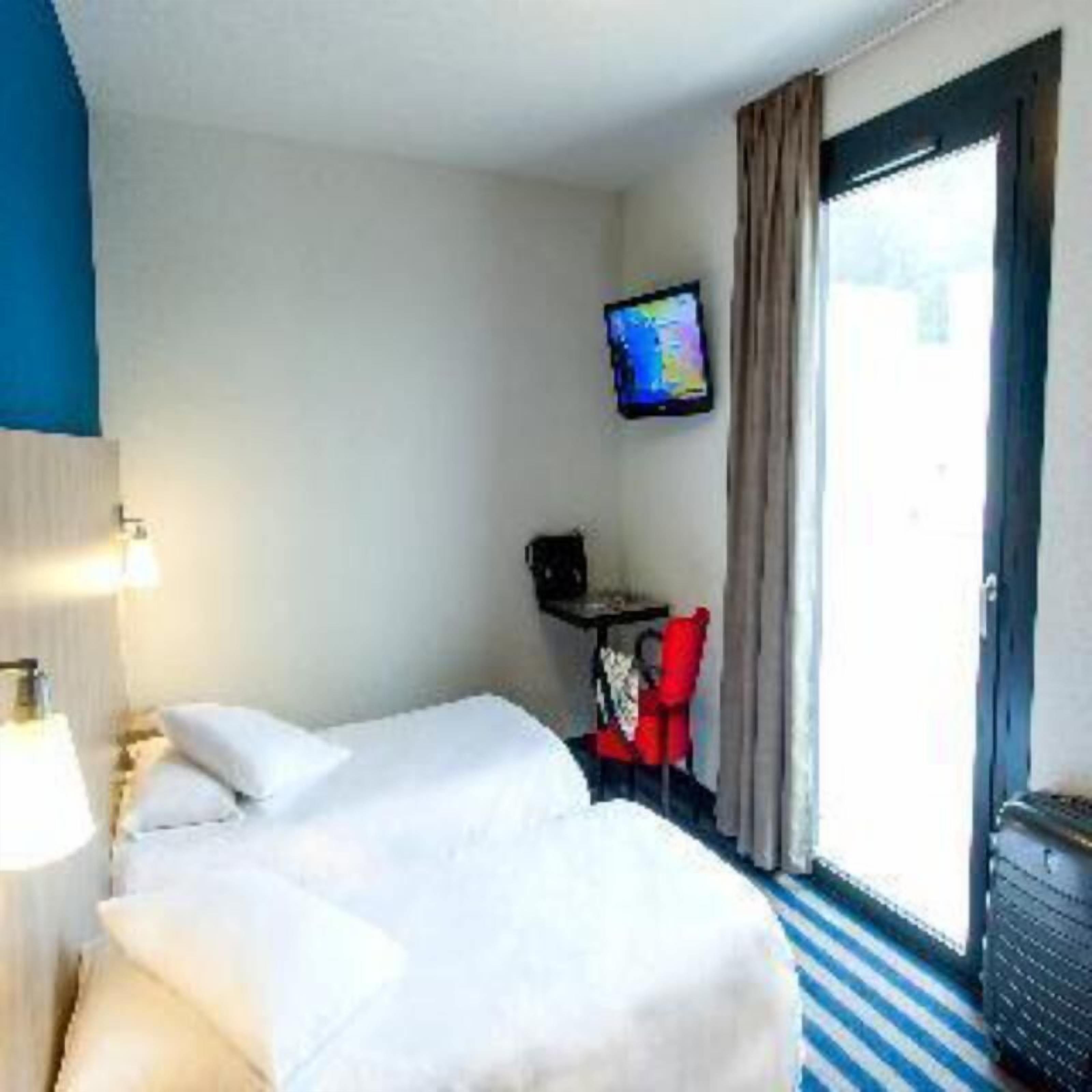 Minibar, in-room safe, desk, blackout curtains
