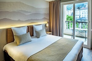 客房内保险箱、遮光窗帘、隔音、免费 WiFi