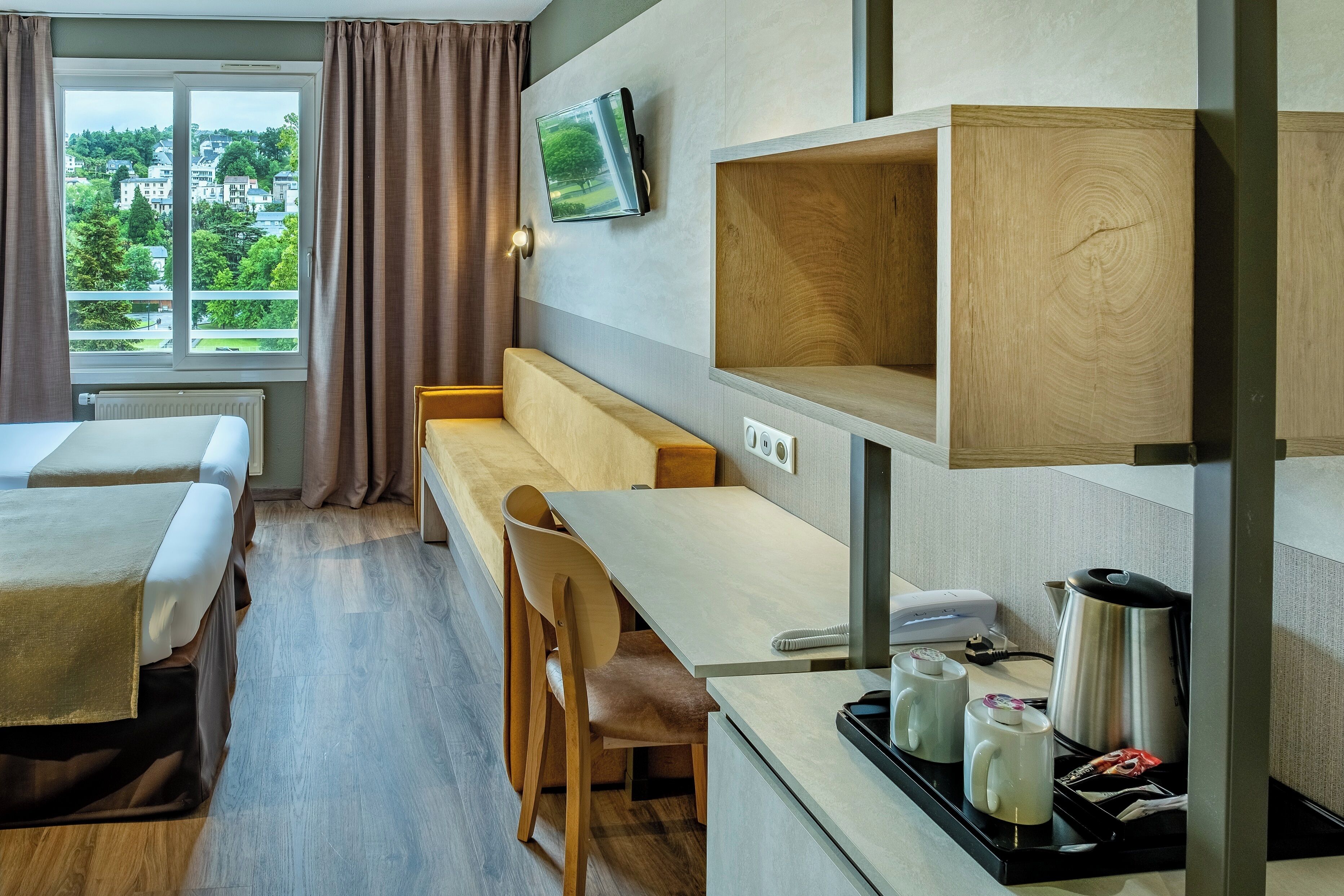 comfort double or twin room | 1 bedroom, in-room safe, blackout curtains, soundproofing