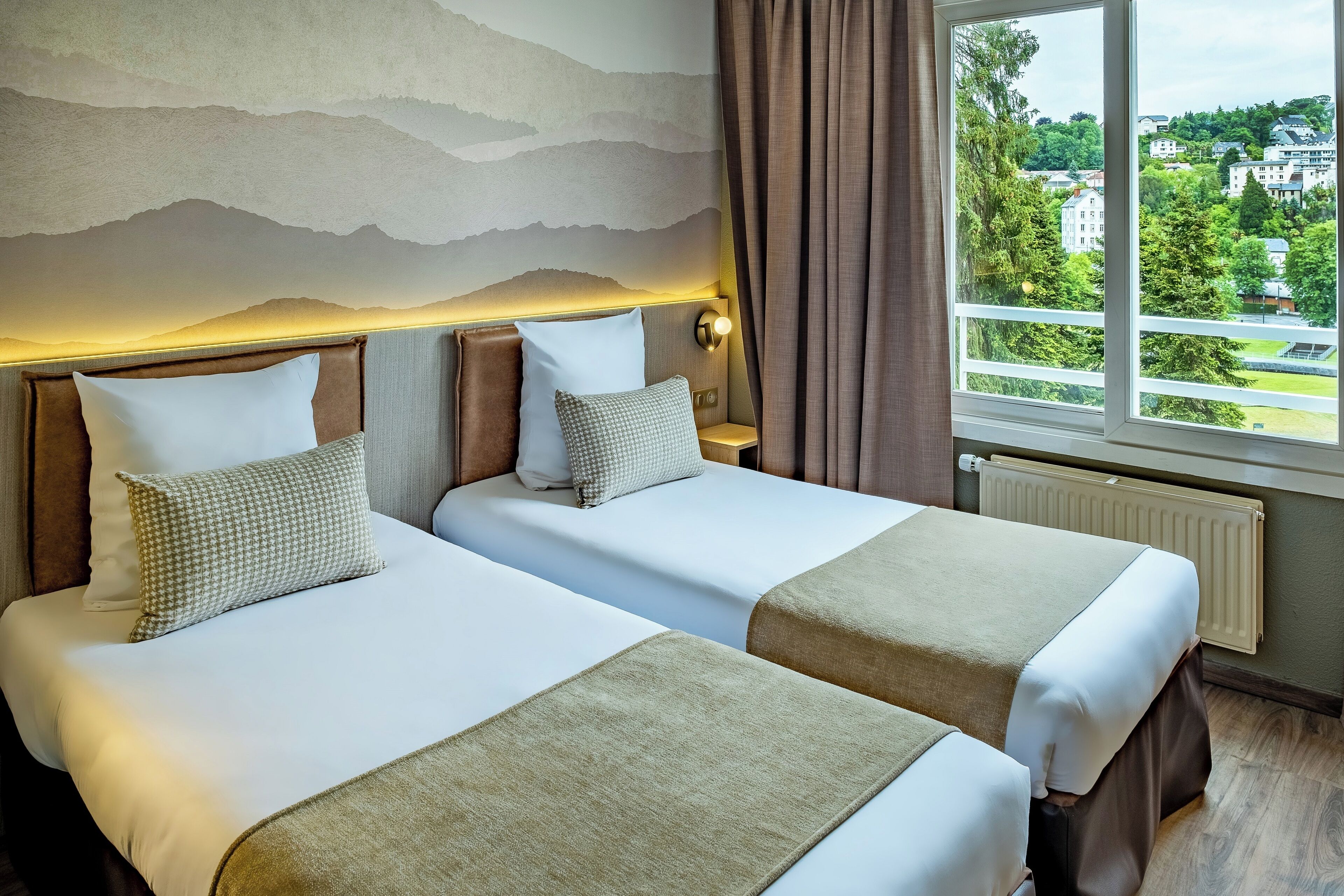 comfort double or twin room | 1 bedroom, in-room safe, blackout curtains, soundproofing