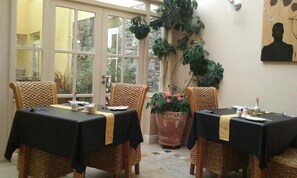 Frühstück, Mittagessen und Abendessen