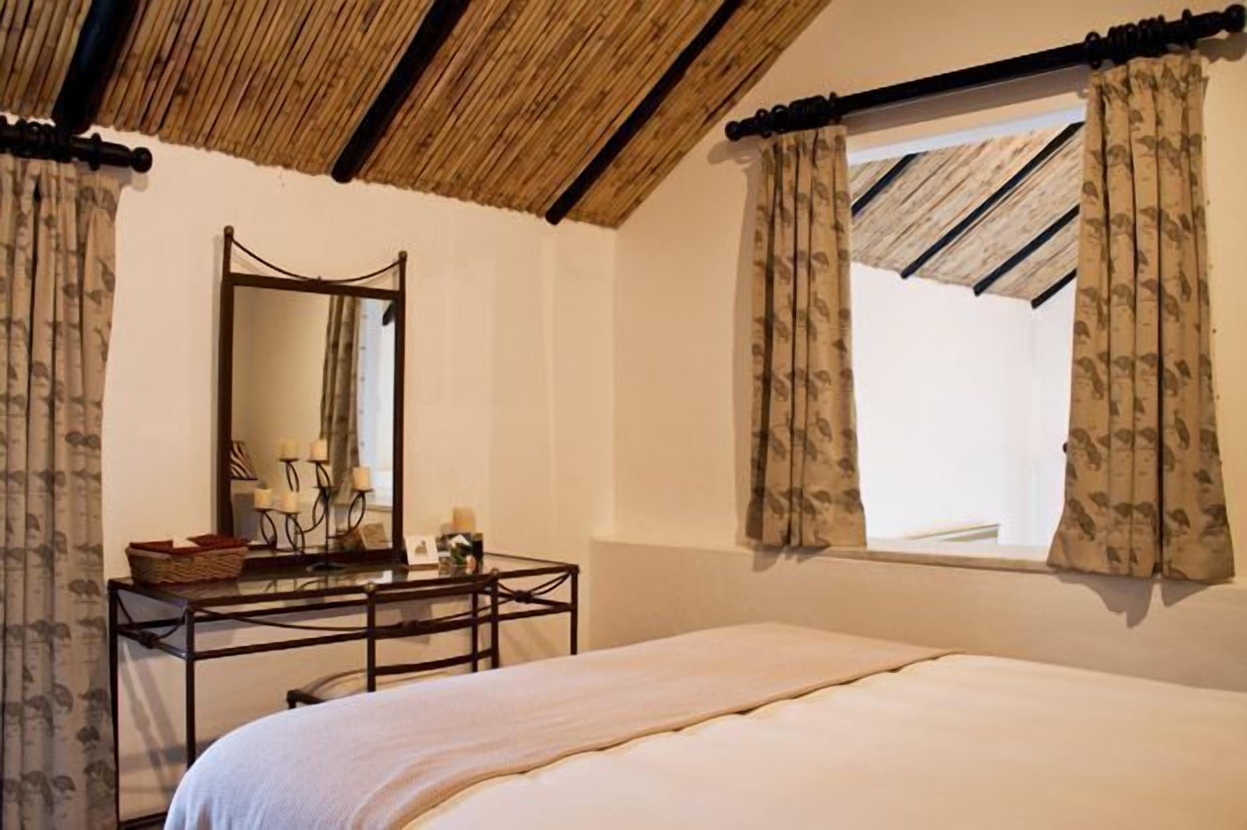 In-room safe, iron/ironing board, WiFi