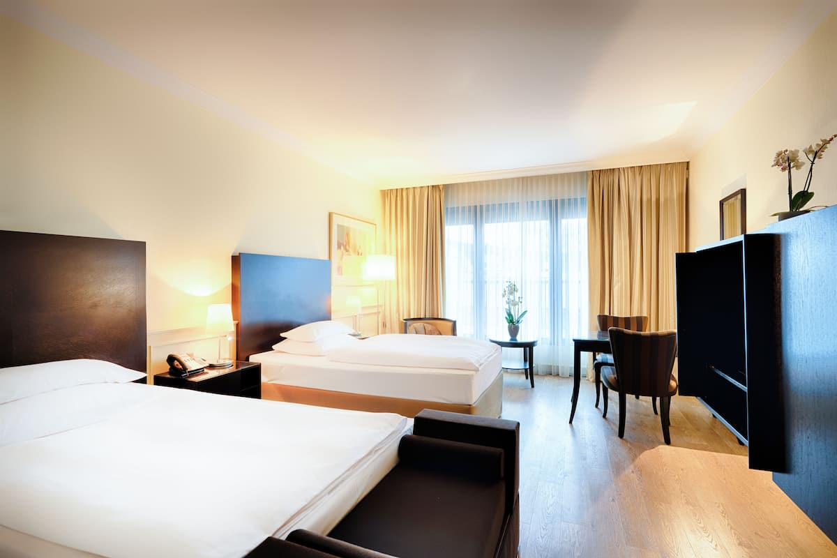 superior twin room | 1 bedroom, hypo-allergenic bedding, in-room safe, desk