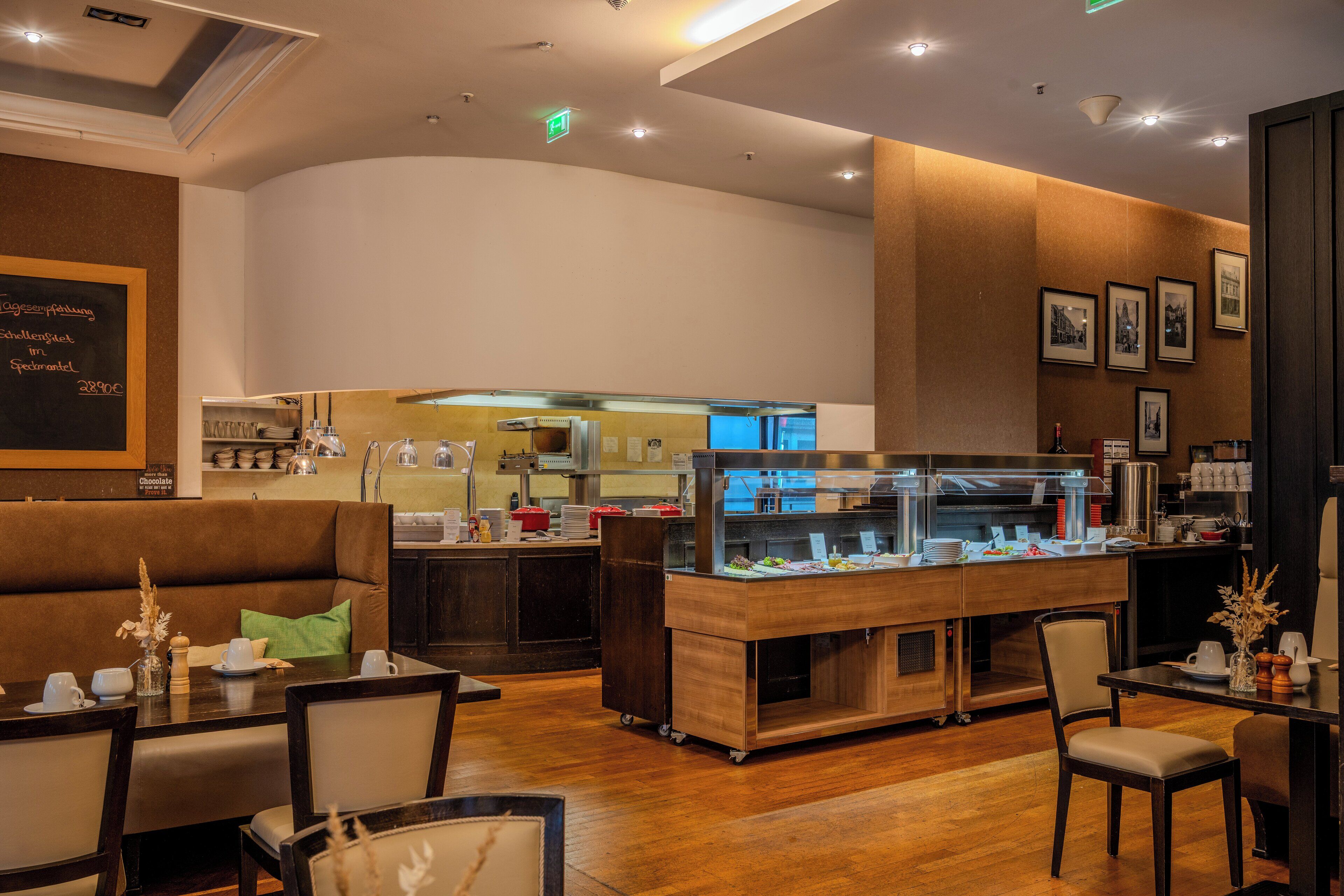 Daily buffet breakfast (EUR 22 per person)