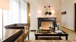 Hypo-allergenic bedding, in-room safe, desk, laptop workspace - Welcome Parkhotel Euskirchen (Euskirchen)