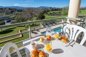 Apartamento superior, 1 habitación, vistas a la montaña | Vistas a la montaña