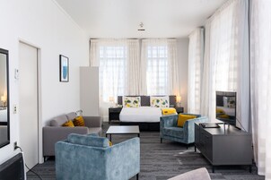 1 habitación, ropa de cama de alta calidad y escritorio 