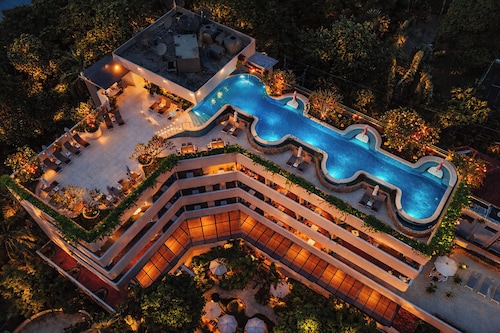 Pacific Club Resort