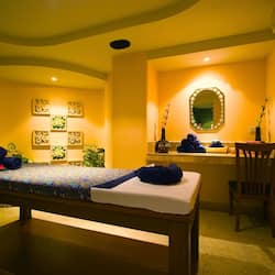 Couples treatment room(s), hot tub, steam room, body treatments