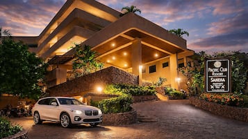 Mặt tiền nơi lưu trú