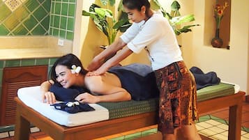 Couples treatment room(s), hot tub, steam room, body treatments