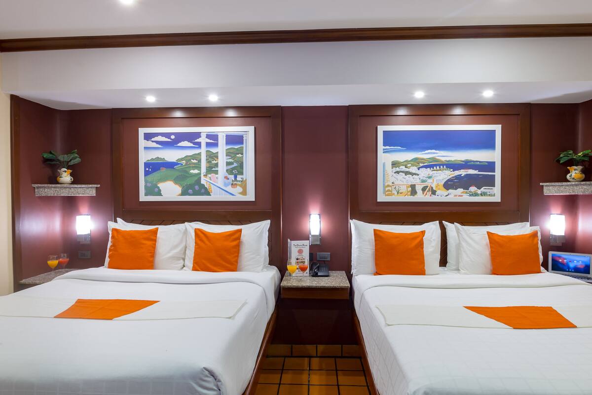 1 bedroom, egyptian cotton sheets, premium bedding, down duvets