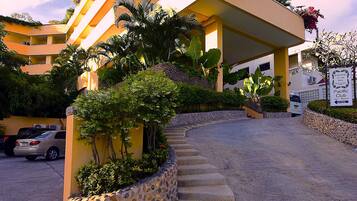 Entrada de la propiedad