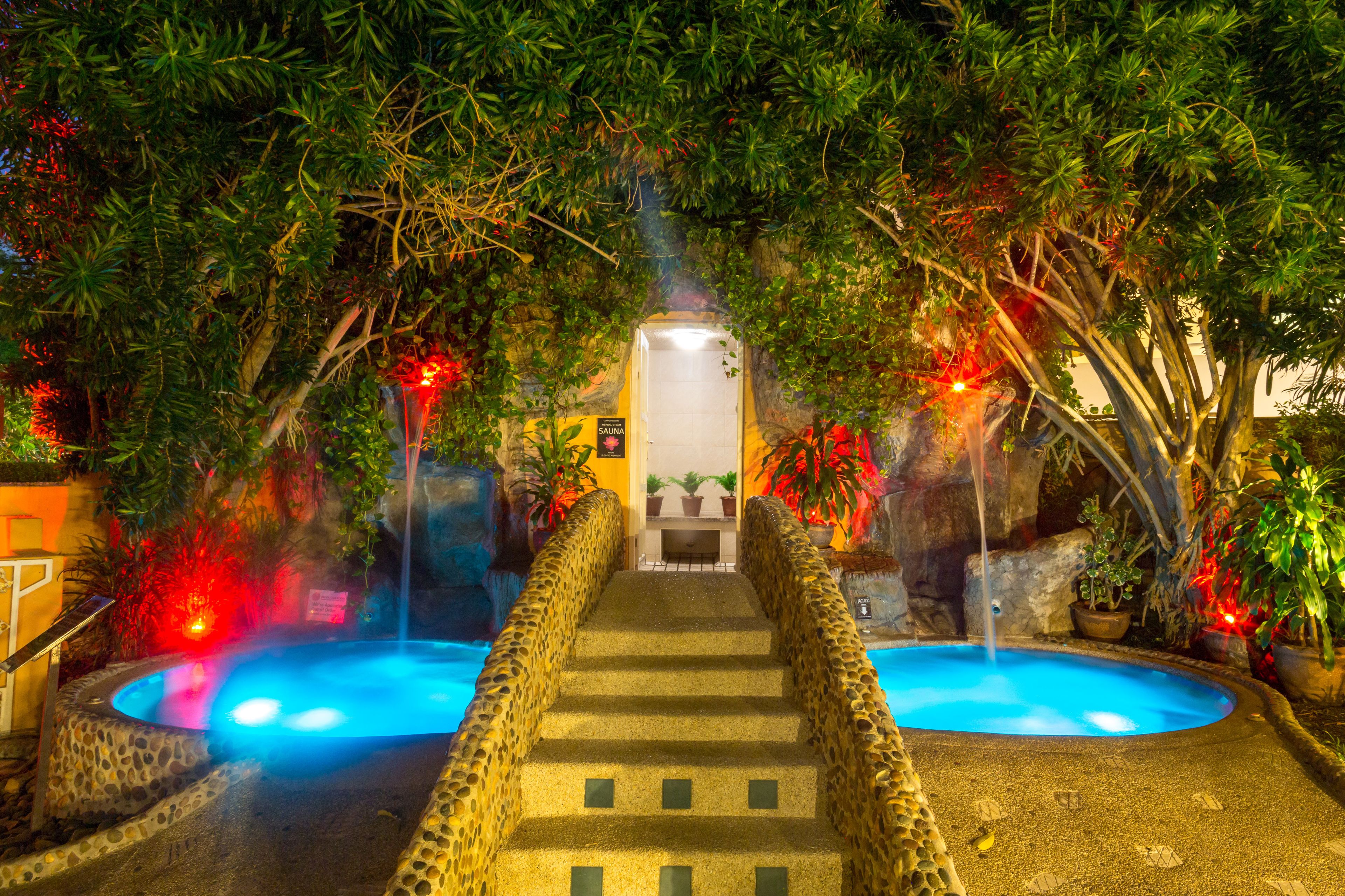 couples treatment room(s), hot tub, steam room, body treatments