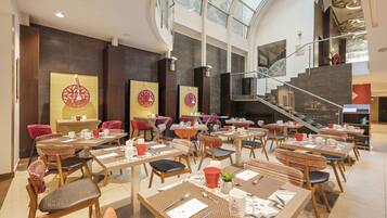 Buffet breakfast on weekdays (EUR 15 per person)