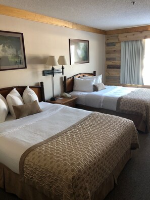 Room - Flat Creek Lodge (Hayward)