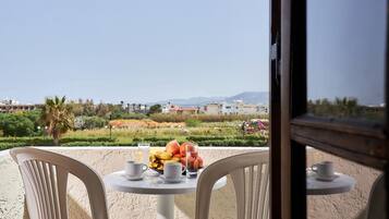 Standard Double or Twin Studio | Balcony