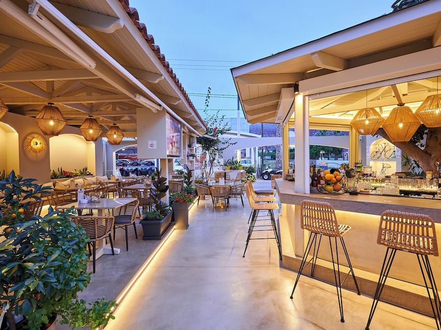 Snack bar