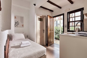 Standard Triple Twin Studio | Egyptian cotton sheets, premium bedding, pillow-top beds, in-room safe - Mila Malia Studios Hotel  (Hersonissos)