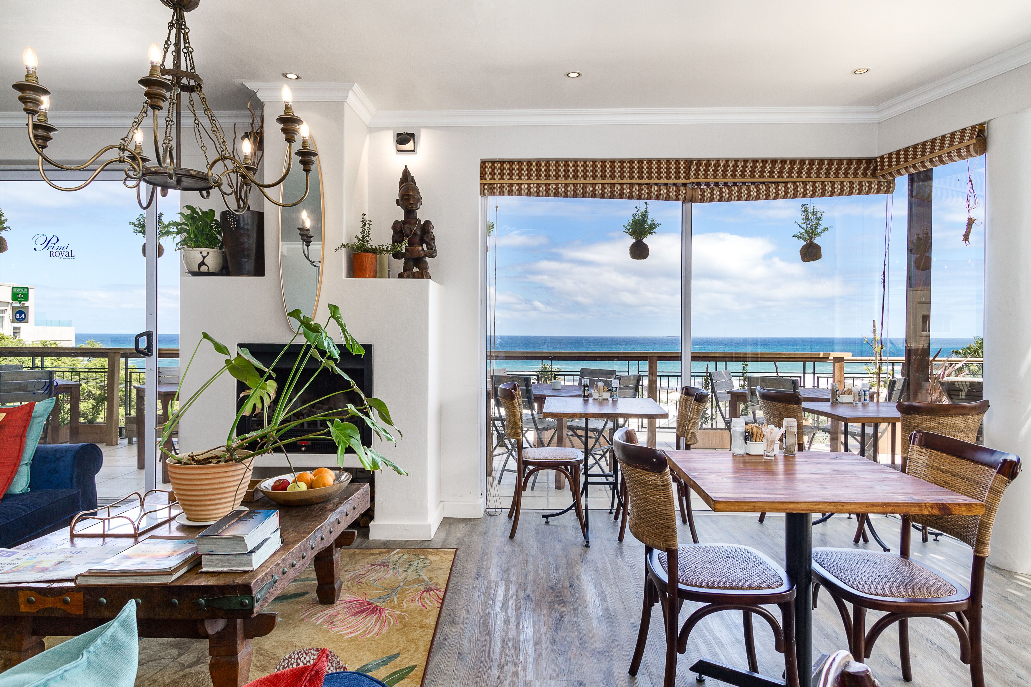 Daily continental breakfast (ZAR 115 per person)