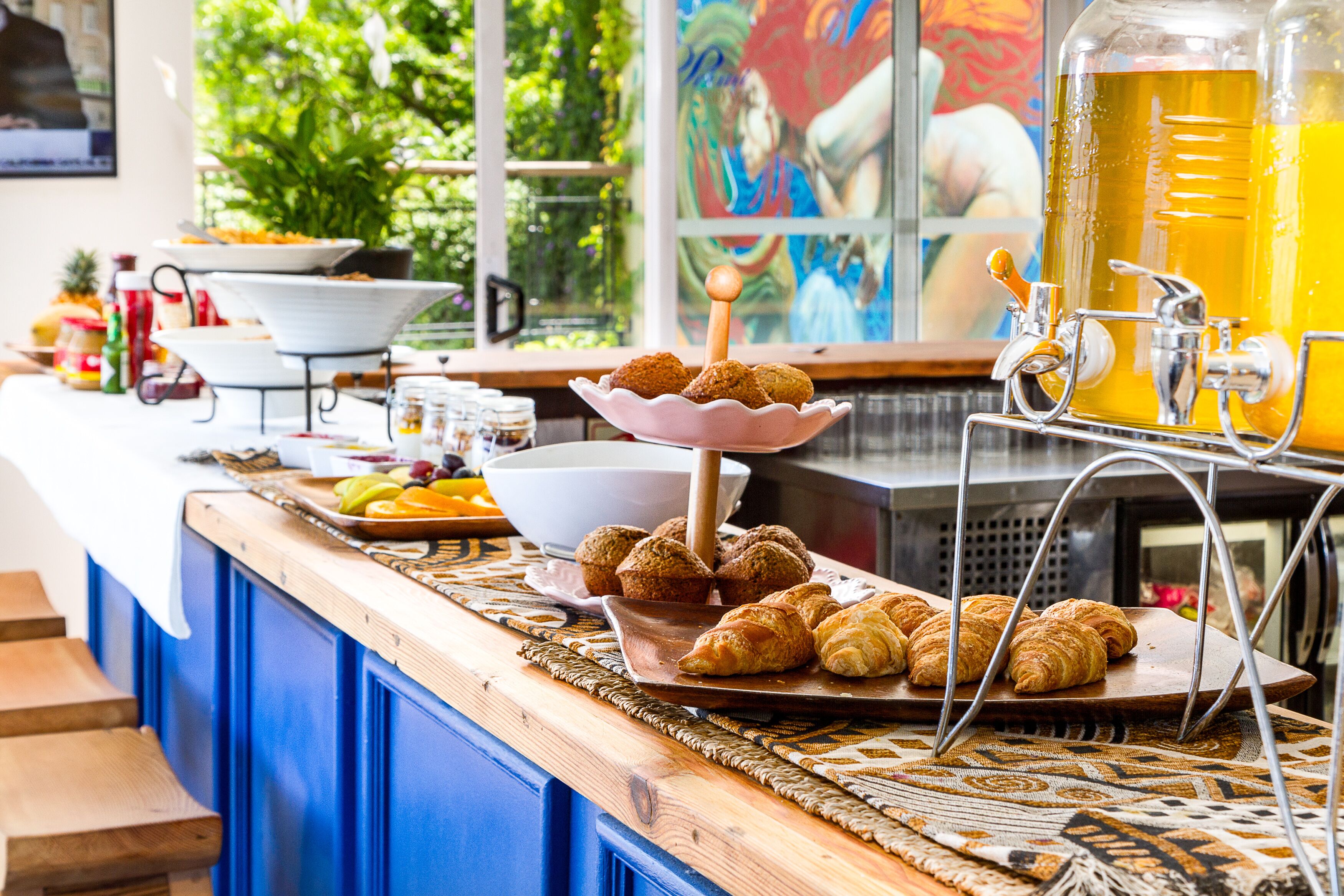 Daily continental breakfast for a fee