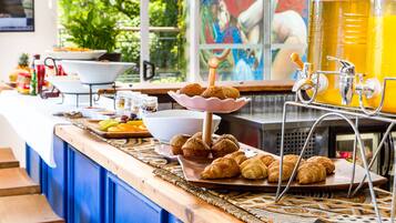 Daily continental breakfast for a fee