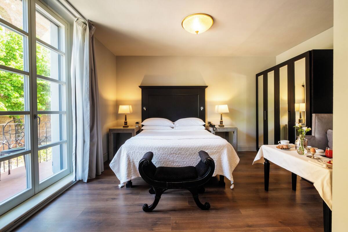 deluxe double room, balcony | 1 bedroom, premium bedding, minibar, in-room safe