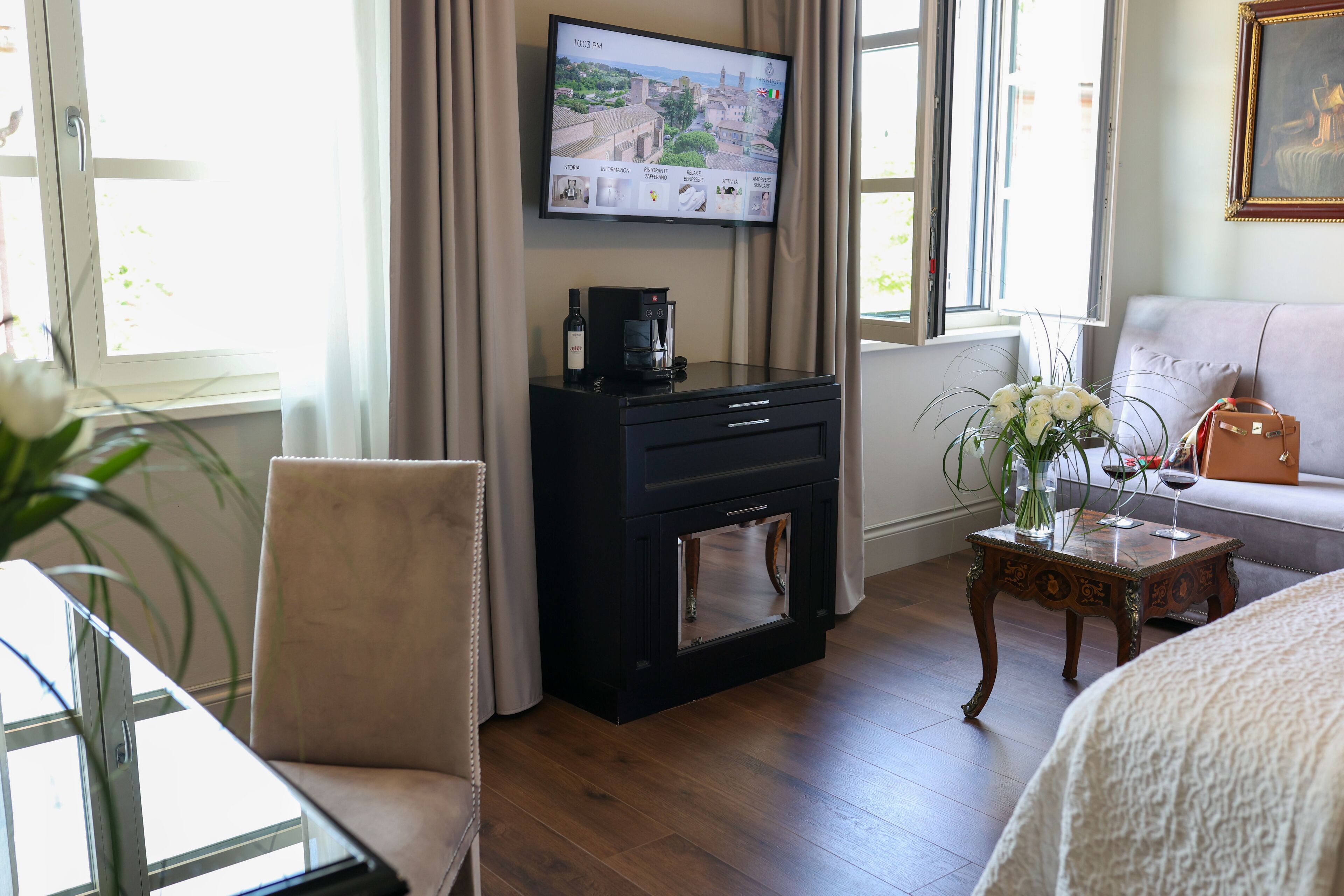 deluxe double room | 1 bedroom, premium bedding, minibar, in-room safe