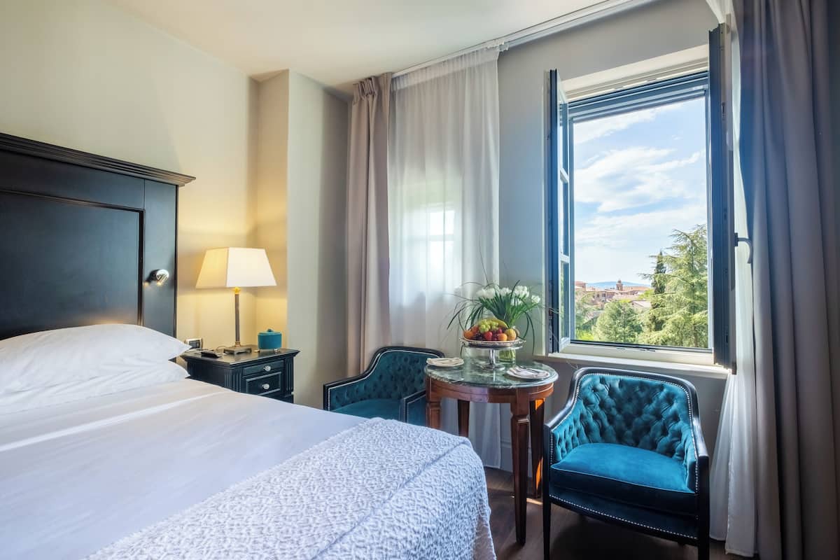 Chambre Double Supérieure | 1 chambre, literie de qualité supérieure, minibar