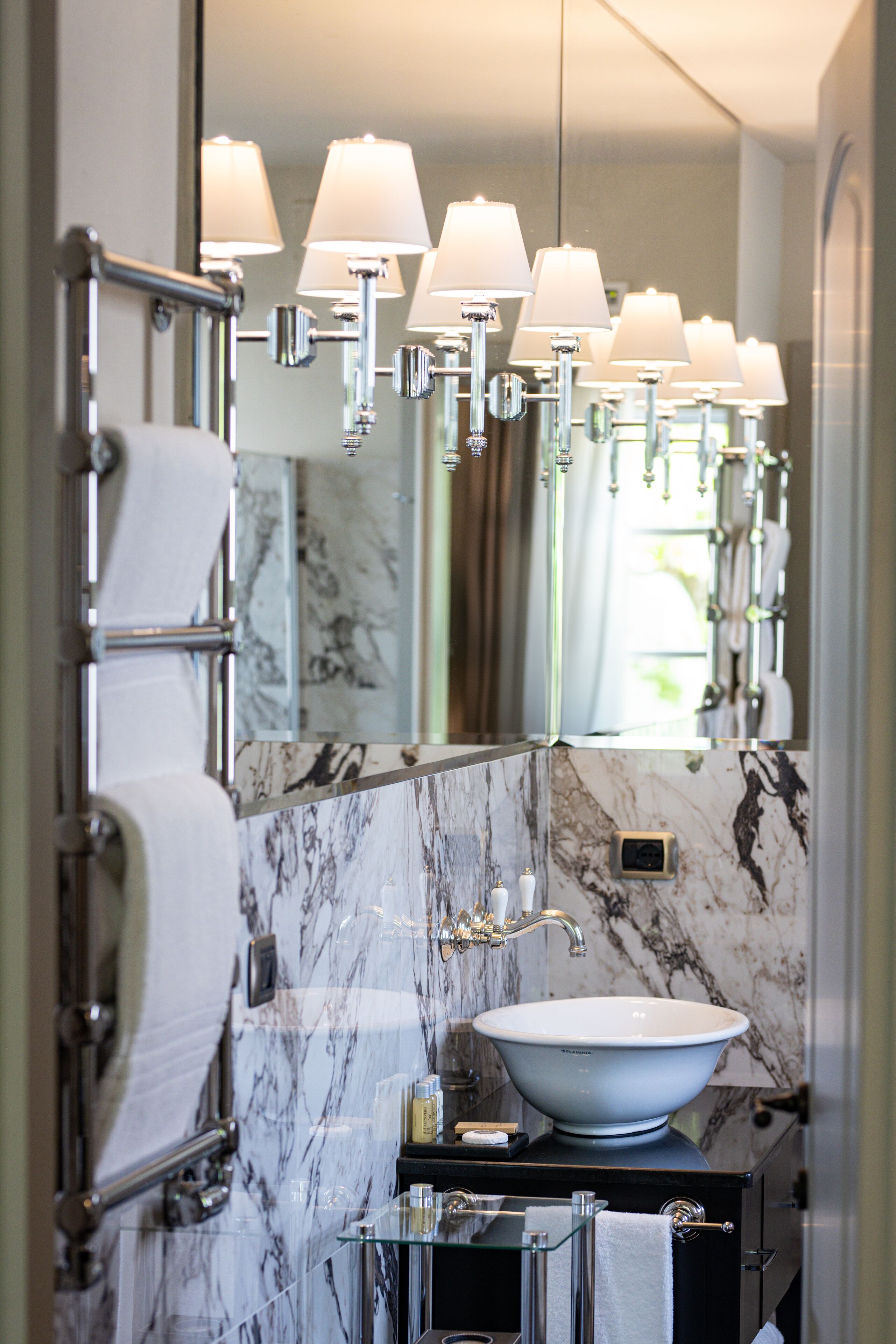 combined shower/bathtub, free toiletries, hair dryer, slippers