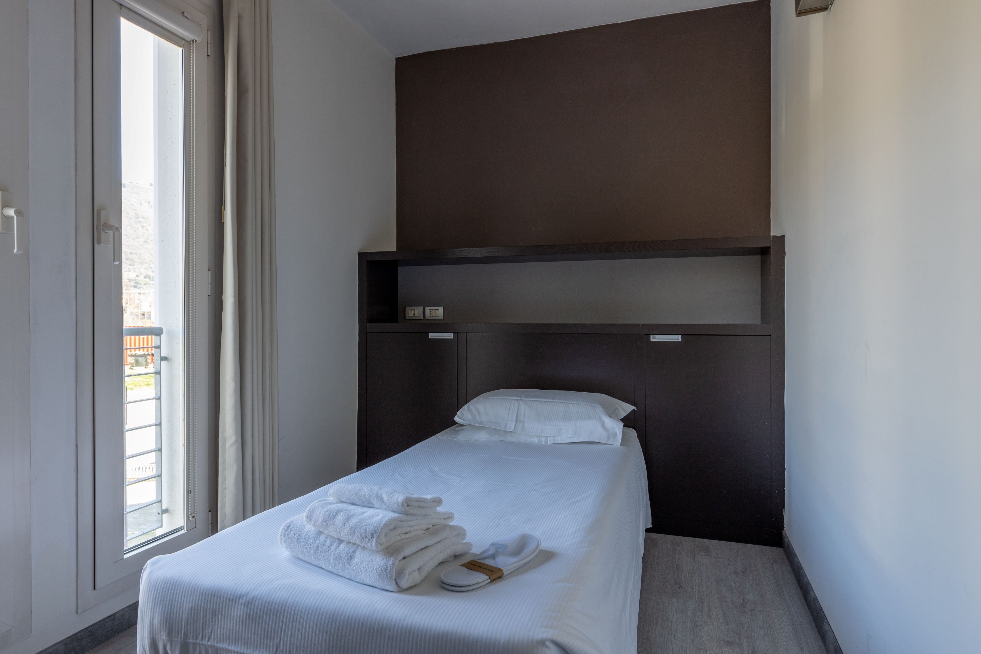 suite, 2 bedrooms, annex building | 2 bedrooms, minibar, in-room safe, desk