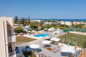 Seasonal outdoor pool, pool umbrellas, pool loungers - Anastasia Hotel Stalis  (Hersonissos)