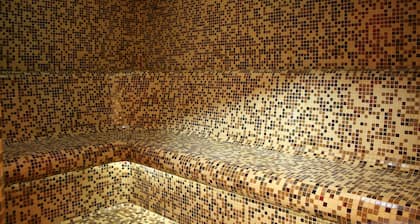 Holiday Beach Budapest Wellness & Conference Hotel