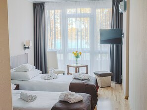 Standard Double or Twin Room, 1 Bedroom, Balcony, River View