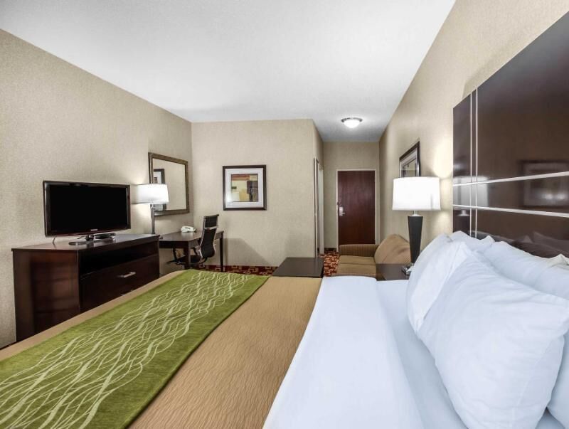Blackout drapes, iron/ironing board, free cribs/infant beds, free WiFi