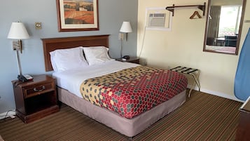 Desk, iron/ironing board, free WiFi, individually furnished