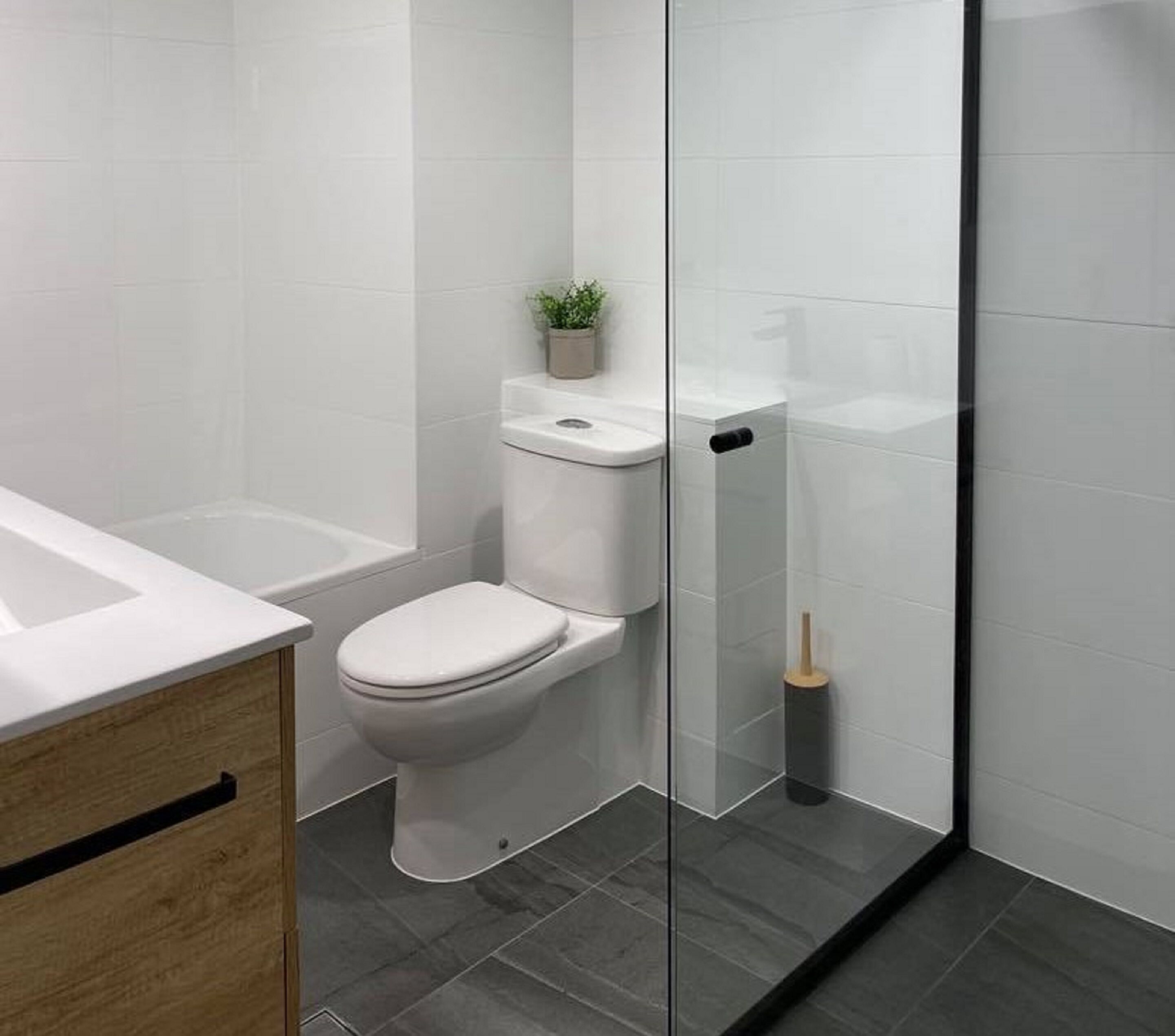 Hi Surf Beachfront Resort Apartments — image 16