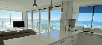 Hi Surf Beachfront Resort Apartments