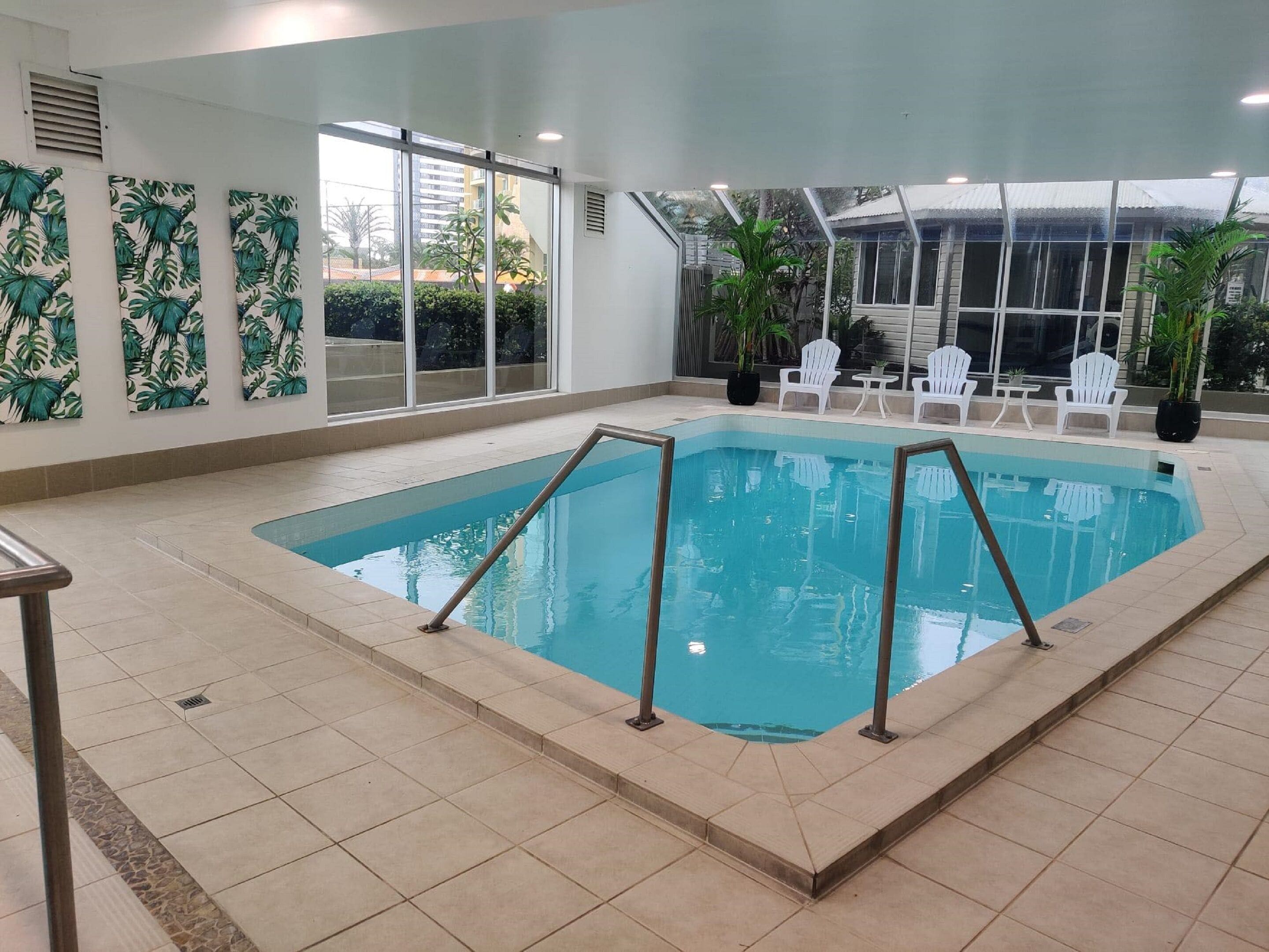 Hi Surf Beachfront Resort Apartments — image 4