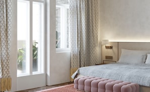 Villa superior sea view balcony room | Minibar, in-room safe, desk, blackout drapes