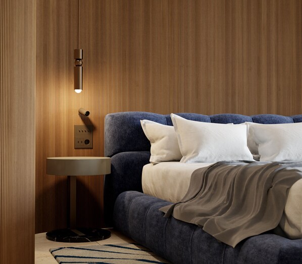 Deluxe Room, Balcony | Minibar, in-room safe, desk, blackout curtains