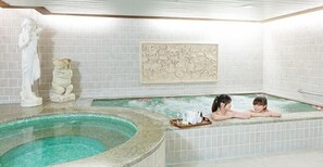 室內 Spa 池