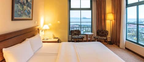 In-room safe, desk, laptop workspace, free WiFi