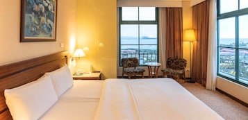 Habitación Premier | Caja fuerte, escritorio, espacio para trabajar con un portátil