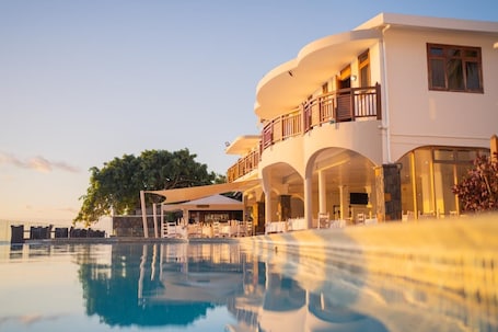 Fachada. Gold Beach Resort