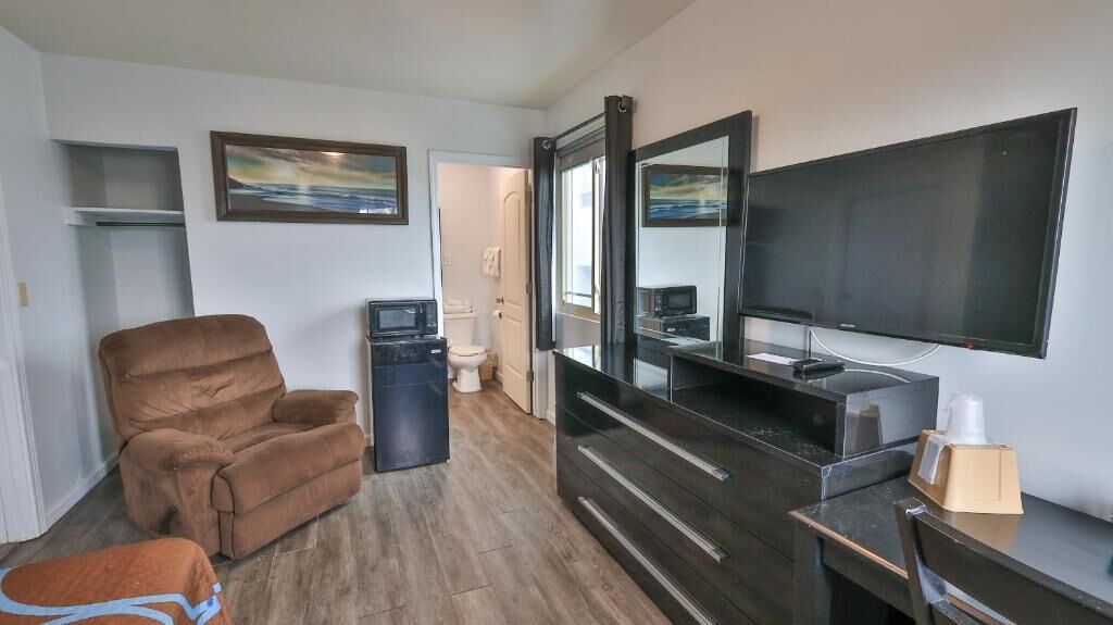 Standard-huone, 1 keskisuuri parisänky, tupakointi kielletty | Yksilöllisesti sisustettu, yksilöllisesti kalustettu, työpöytä